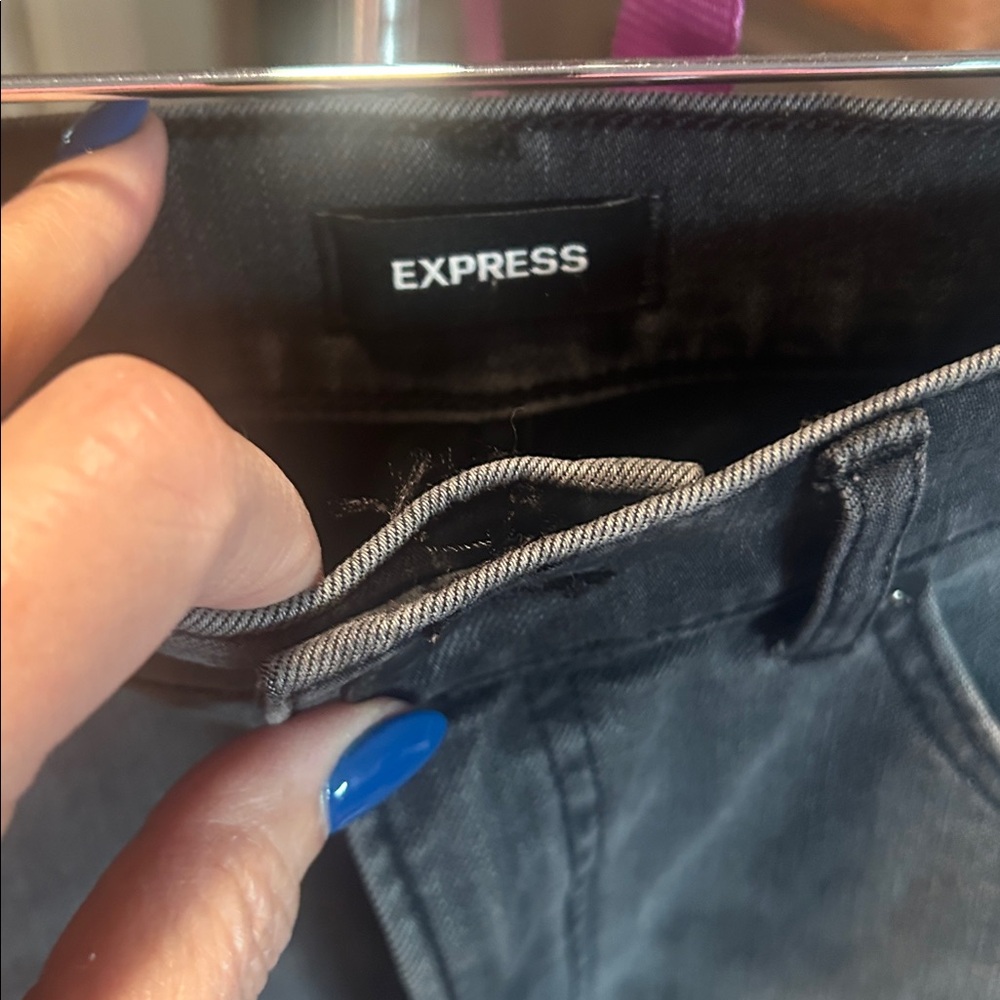 Express Black Straight Leg Distressed Jeans Size 8 - Picture 8 of 11